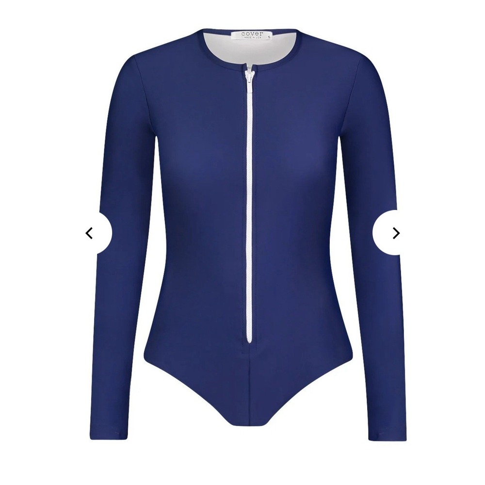Cover Long-Sleeved Front Zip Swimsuit Size‎ Large Navy Blue MSRP $220 Sold Out